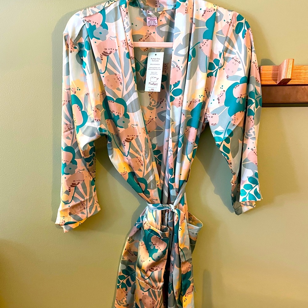 Pusheen robe